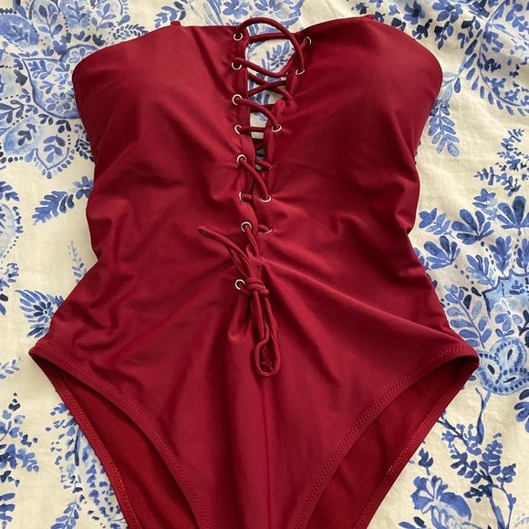 Fashion Nova Strapless Bathing Suit 😍 - Picture 1 of 2